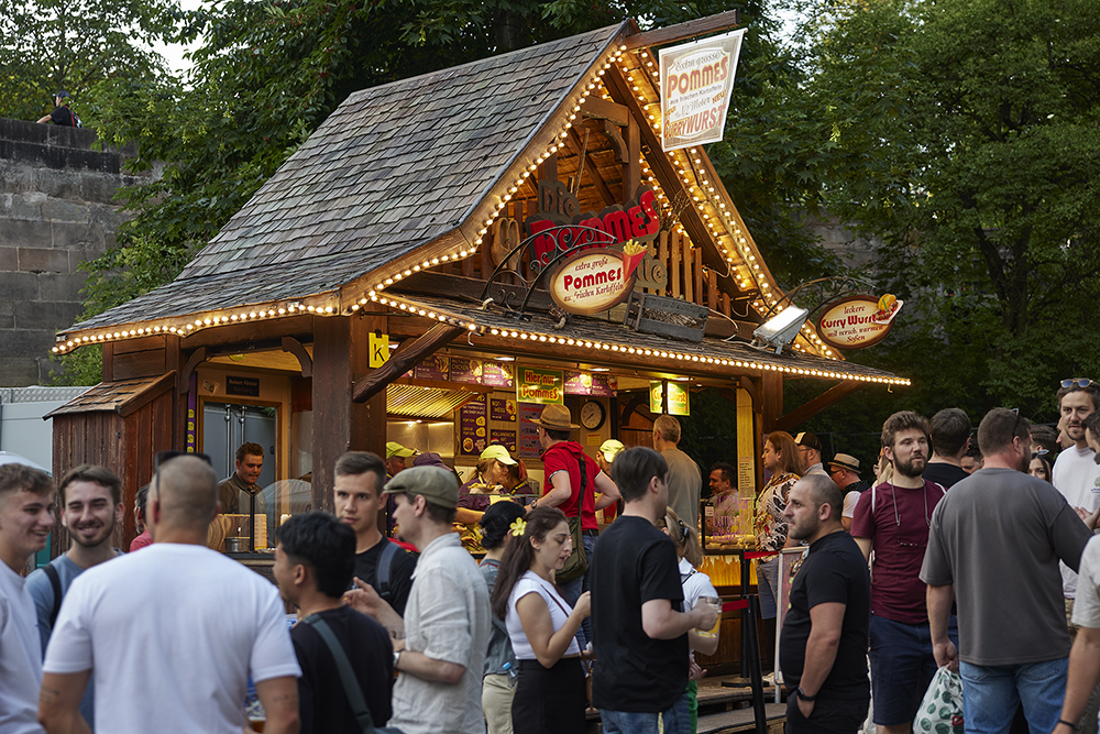 Bild Stand Pommes Förster